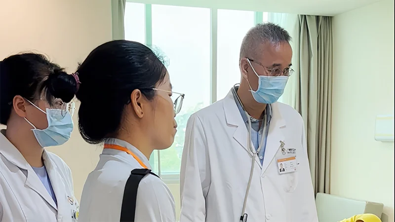 GIÁO SƯ HOÀNG TÁC BÌNH1