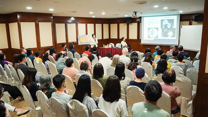 GIÁO SƯ ĐỚI VĂN YẾN2