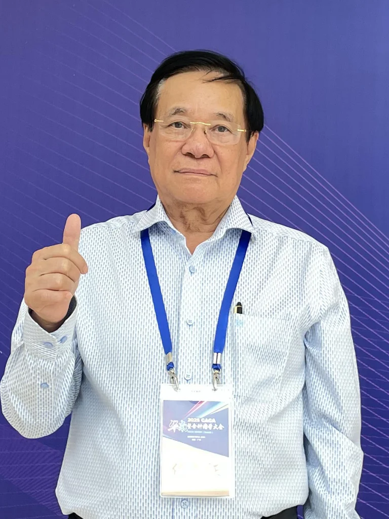 รPhó Giáo sư, Tiến sĩ Nguyễn Trung Chính