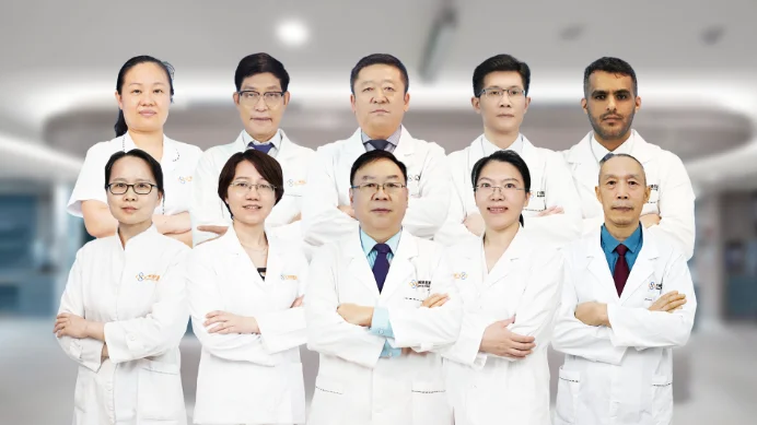 Nhóm chuyên gia MDT của Bệnh viện Ung thư Hiện đại Quảng Châu