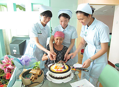 Modern Cancer Hospital Guangzhou provides humane service and cancer patients have a colorful life in our cozy and comfortable environment.