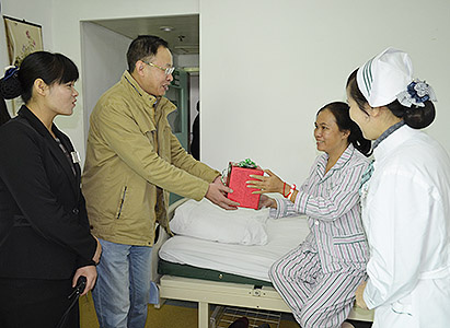 Christmas, Gifts, Modern Cancer Hospital Guangzhou