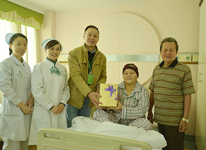 Christmas, Gifts, Modern Cancer Hospital Guangzhou