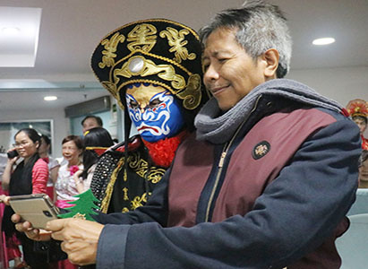 Christmas party, Modern Cancer Hospital Guangzhou,Philippines cancer patients,